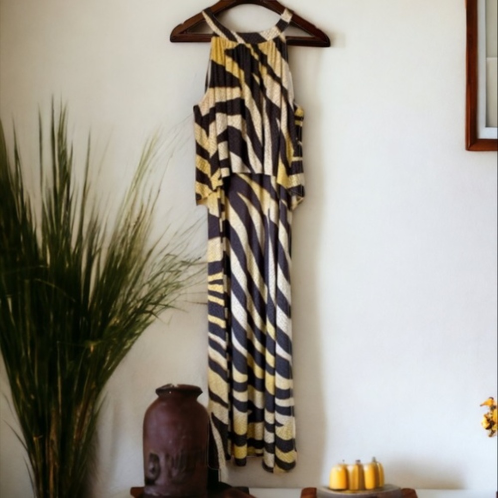Chico’s Golden Zebra Print Maxi Dress Size 1 - Picture 5 of 15